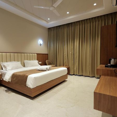 Hotel Regal Palm Moradabad Εξωτερικό φωτογραφία